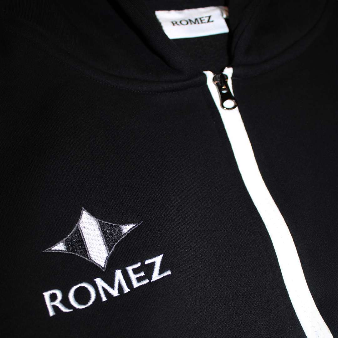 Black Cozy Sweatshirt
